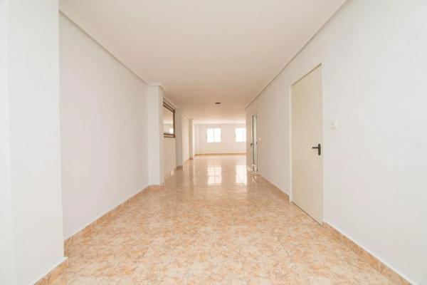 Local en La Hoya-Daimes-El Derramador