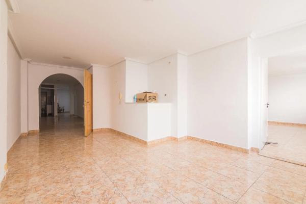 Local en La Hoya-Daimes-El Derramador