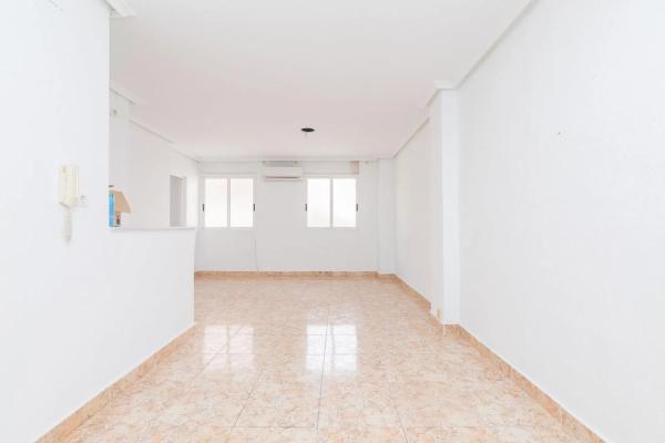 Local en La Hoya-Daimes-El Derramador