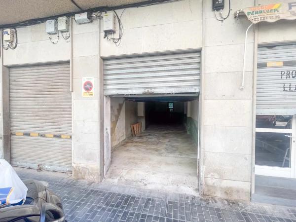 Local en pasaje Granada