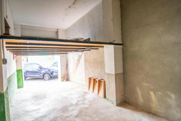 Local en pasaje Granada