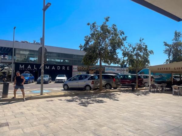 Local en pasaje Granada