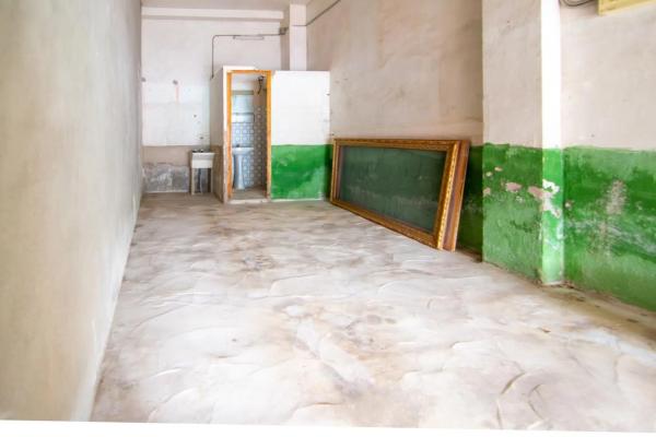 Local en pasaje Granada