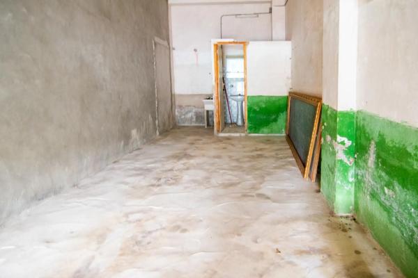 Local en pasaje Granada