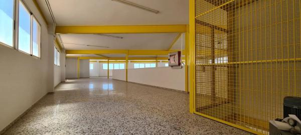 Nave en Barrio Toscar