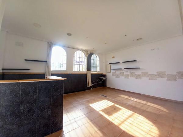 Local o nave en avenida San Bartolome Tir