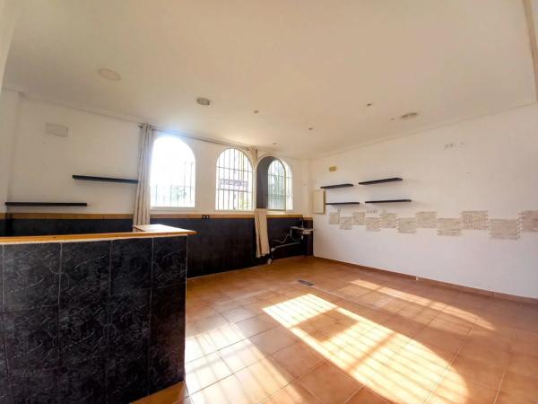 Local o nave en avenida San Bartolome Tir