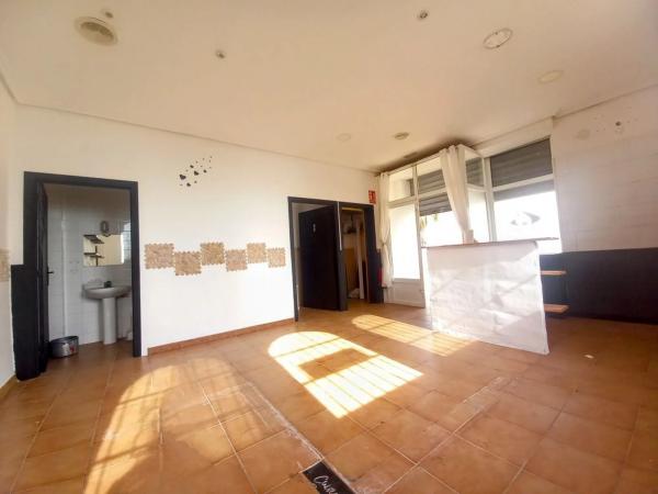 Local o nave en avenida San Bartolome Tir