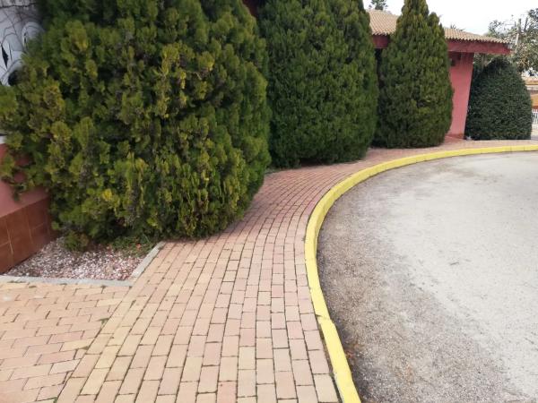 Local en Urbanizacion Montefaro