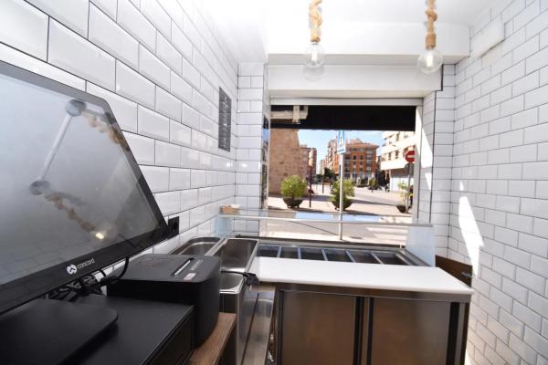 Local en Playa Levante