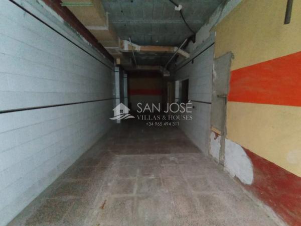 Local en Barrio Carrús Oeste