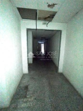 Local en Barrio Carrús Oeste