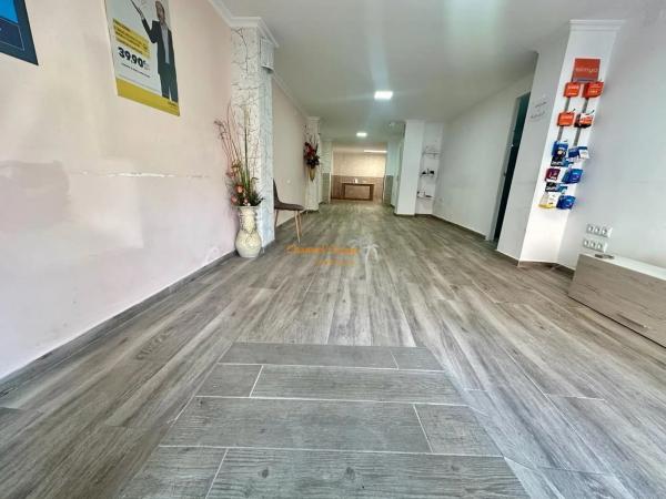 Local en Barrio Carrús Este