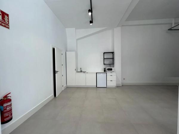 Local en calle Espoz y Mina, 32