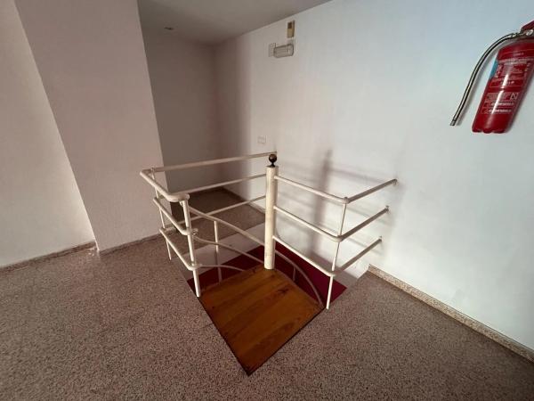 Local en calle Hernán Cortés, 15