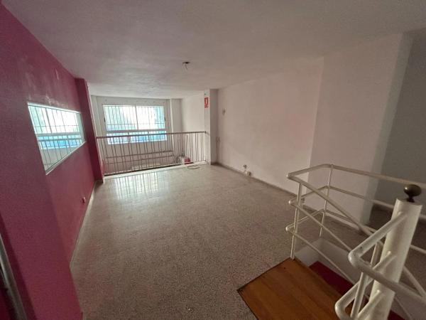 Local en calle Hernán Cortés, 15