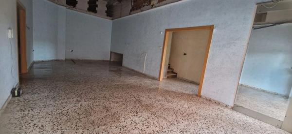 Local o nave en ronda Sud