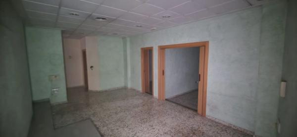 Local o nave en ronda Sud