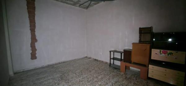 Local o nave en ronda Sud