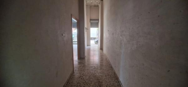 Local o nave en ronda Sud