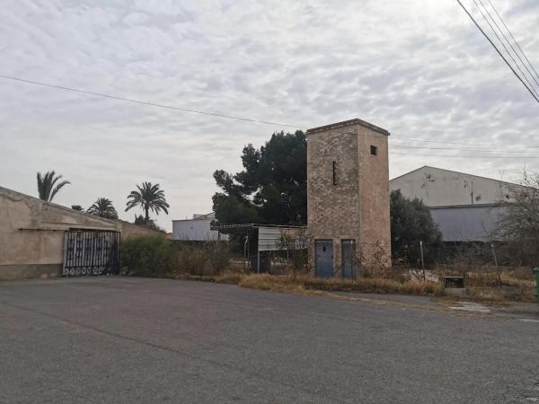 Nave en Algoda-Matola-Llano de San José