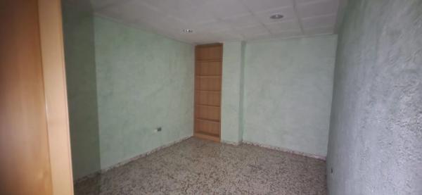 Local o nave en ronda Sud