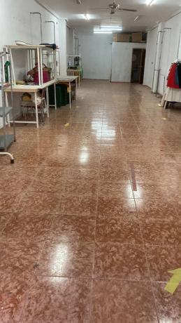 Local en calle Verge de l'Esperança, 15