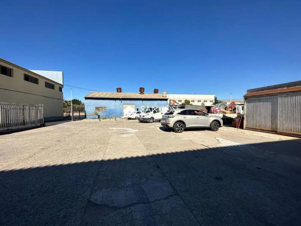 Nave en Algoda-Matola-Llano de San José