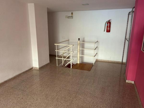 Local en calle Hernán Cortés, 15