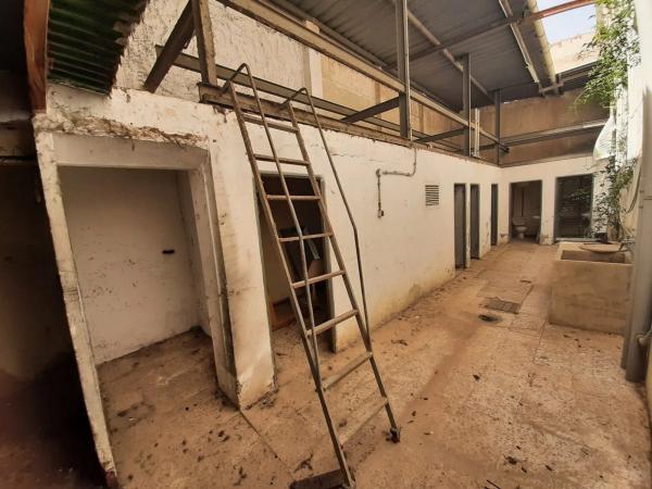 Nave en Barrio San Crispín