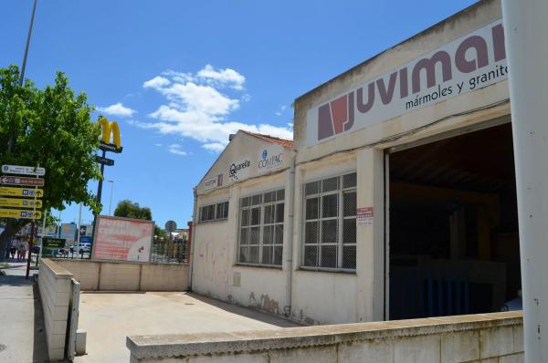 Nave en carretera Elche-Santa Pola, 11
