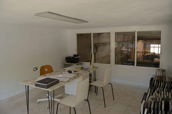 Nave en carretera Elche-Santa Pola, 11