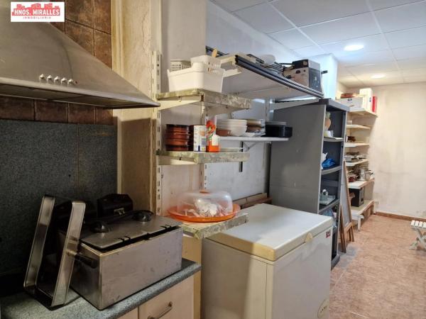 Local en Barrio Toscar