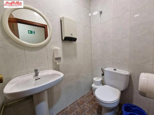 Local en Barrio Toscar