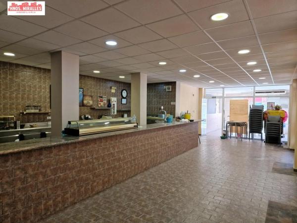 Local en Barrio Toscar