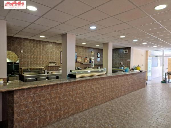 Local en Barrio Toscar