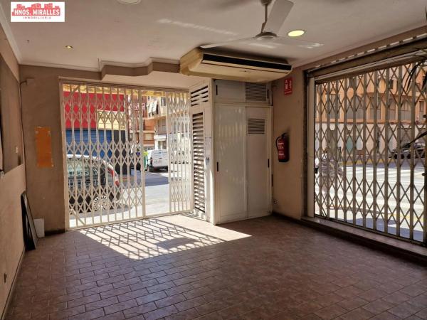 Local en Barrio Toscar