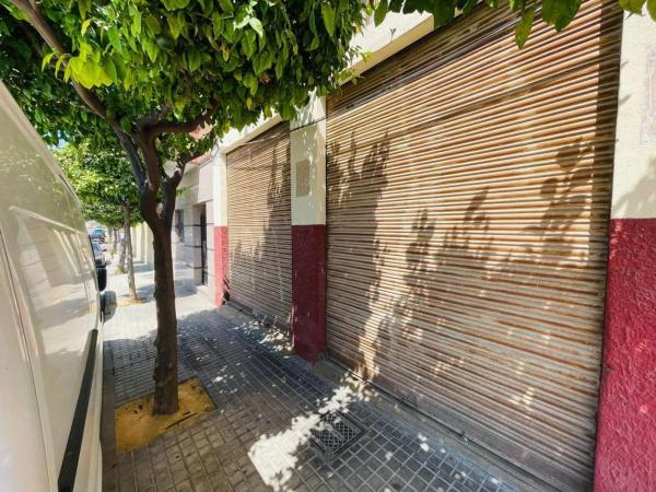 Local en calle Pio Xii, 22