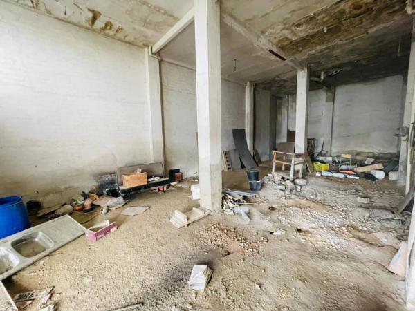 Local en calle Pio Xii, 22