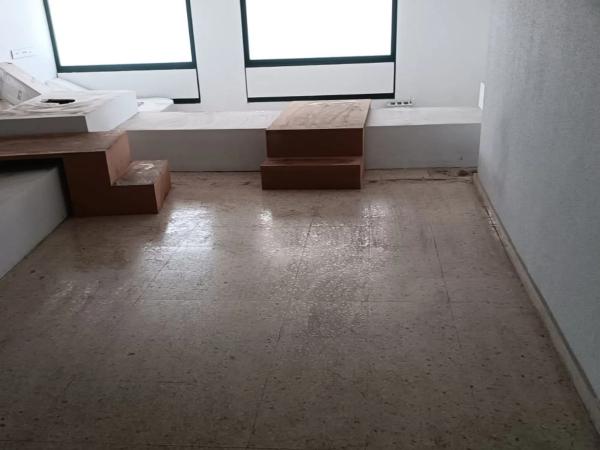 Local en calle Muelle, 27