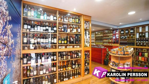 Local en calle Almirante Antequera