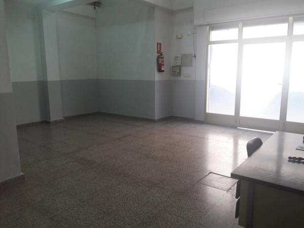 Local en Barrio Carrús Oeste