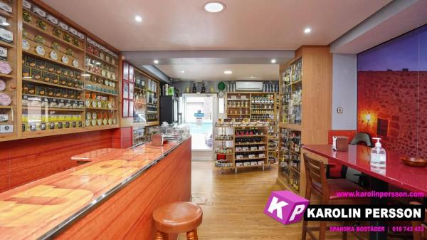 Local en calle Almirante Antequera