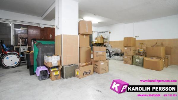 Local en calle Almirante Antequera