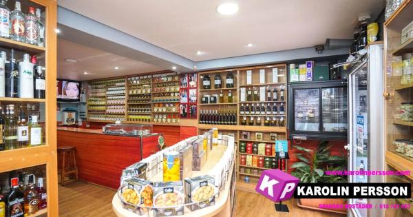 Local en calle Almirante Antequera