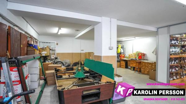 Local en calle Almirante Antequera