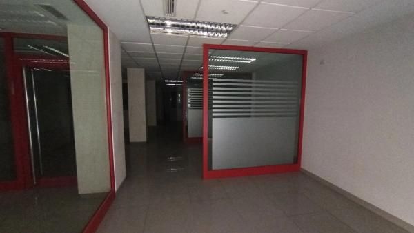 Local en Barrio Reina Victoria-Miguel Hernández