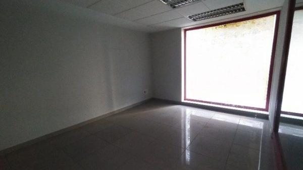 Local en Barrio Reina Victoria-Miguel Hernández