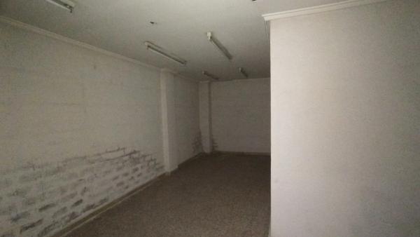 Local en Barrio Reina Victoria-Miguel Hernández