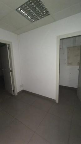 Local en Barrio Reina Victoria-Miguel Hernández